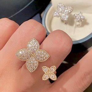 Clover 🍀 Ring